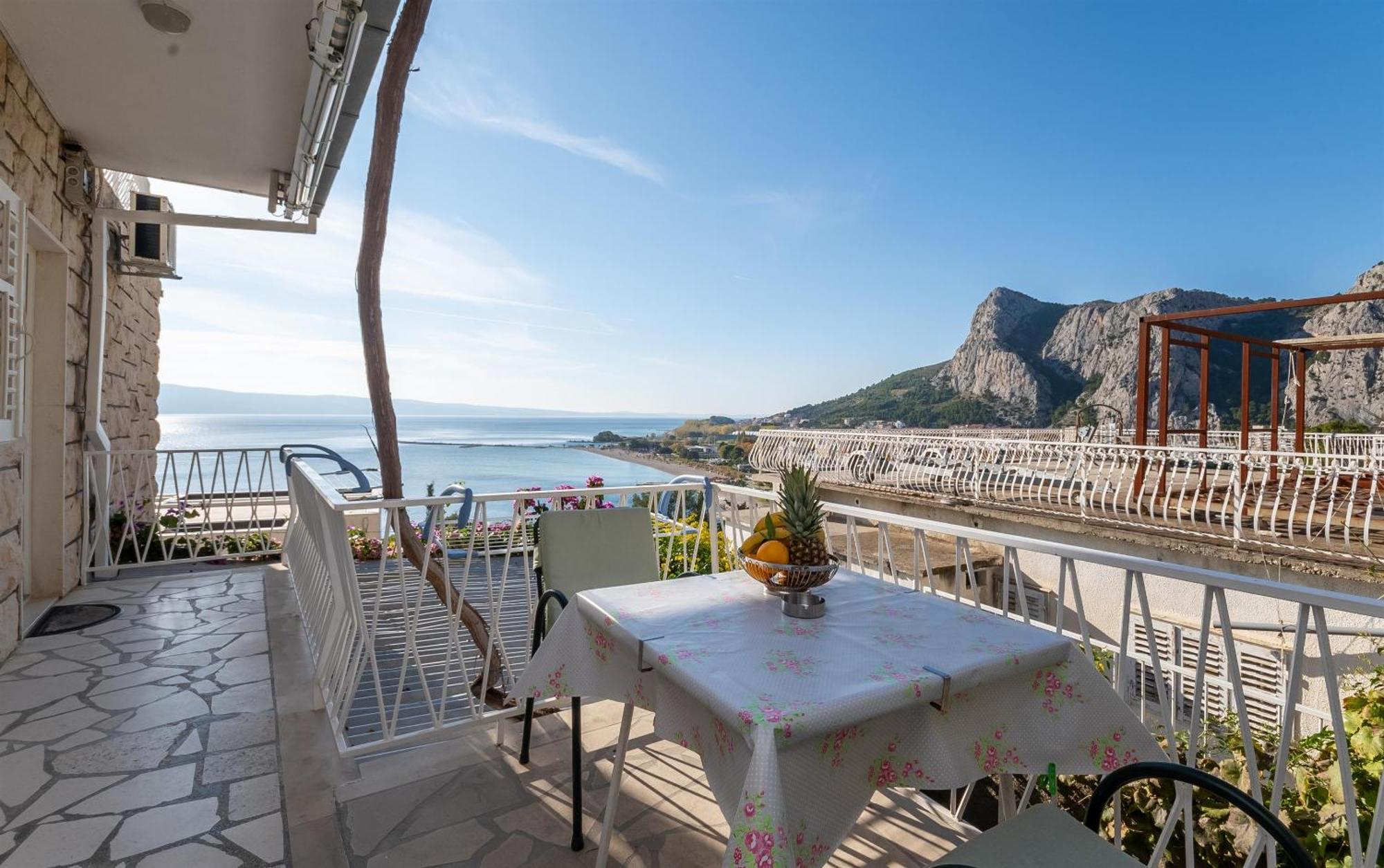 Apartments Ivan - With Parking Omis Exterior photo
