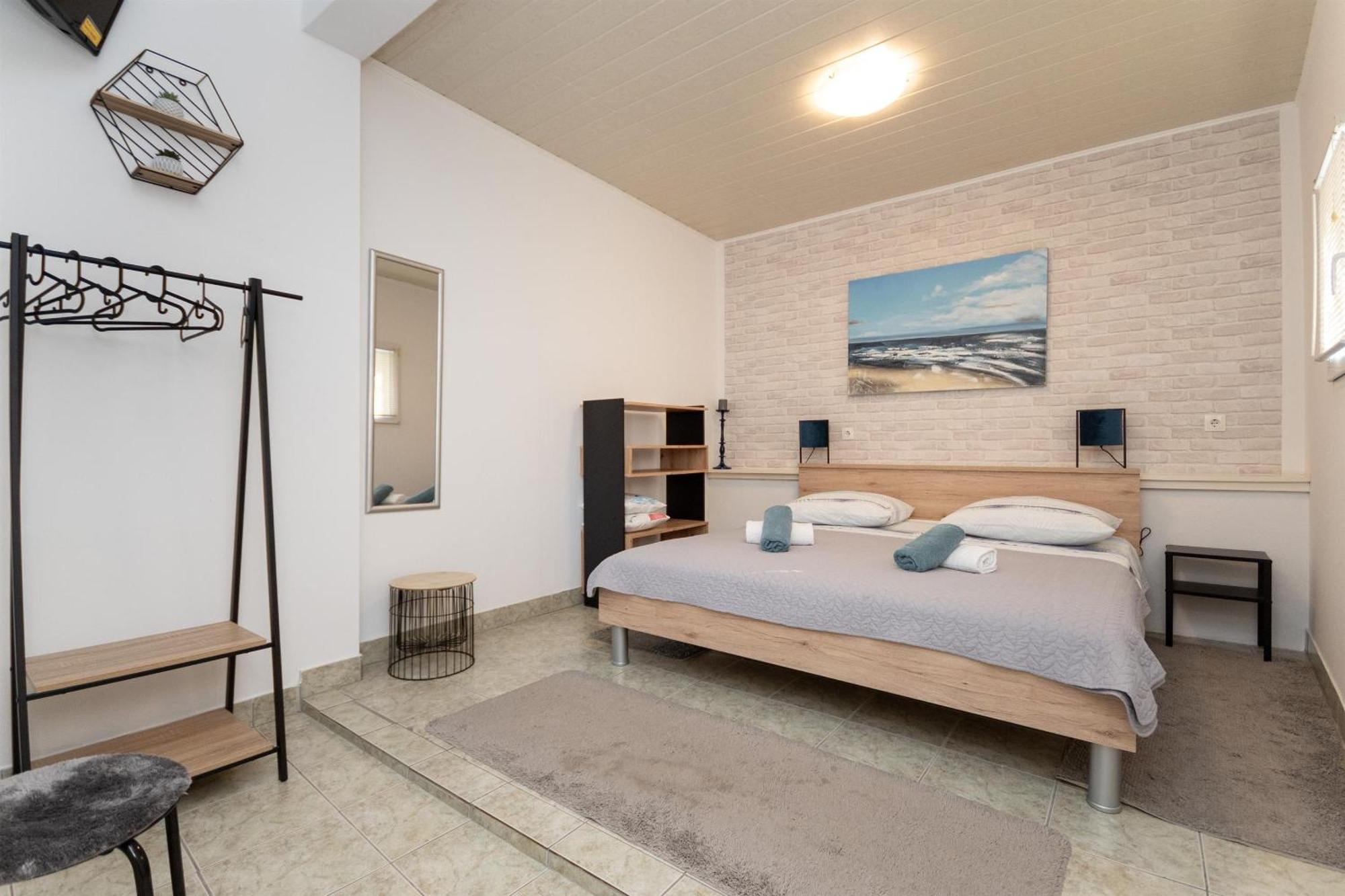 Apartments Ivan - With Parking Omis Exterior photo